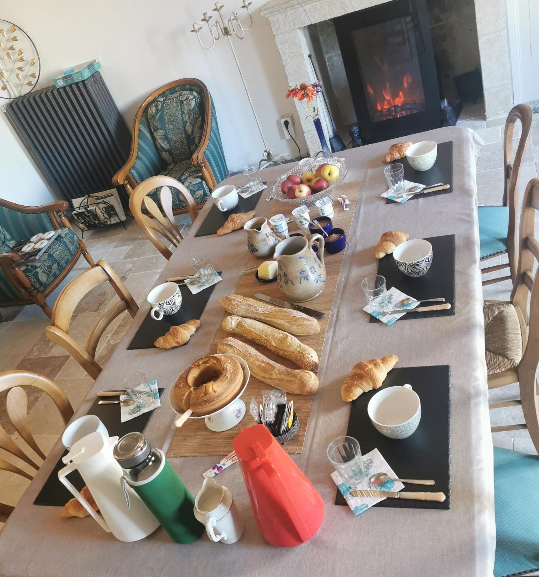 Le P'Tit Coin Dans Les Vignes Bed & Breakfast Restigné Екстериор снимка